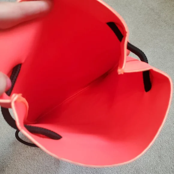 TRIANGL Floral Embroidered Neoprene Backpack Bag Rope Beach Summer Coral Neon - Picture 7 of 13